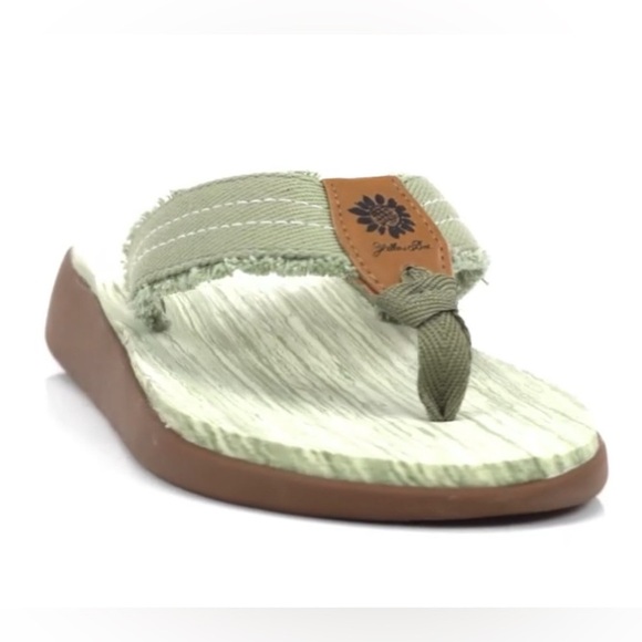 Yellow Box Gerri Sandals in Sage color. Size 7.5. Worn once EUC - Picture 9 of 9